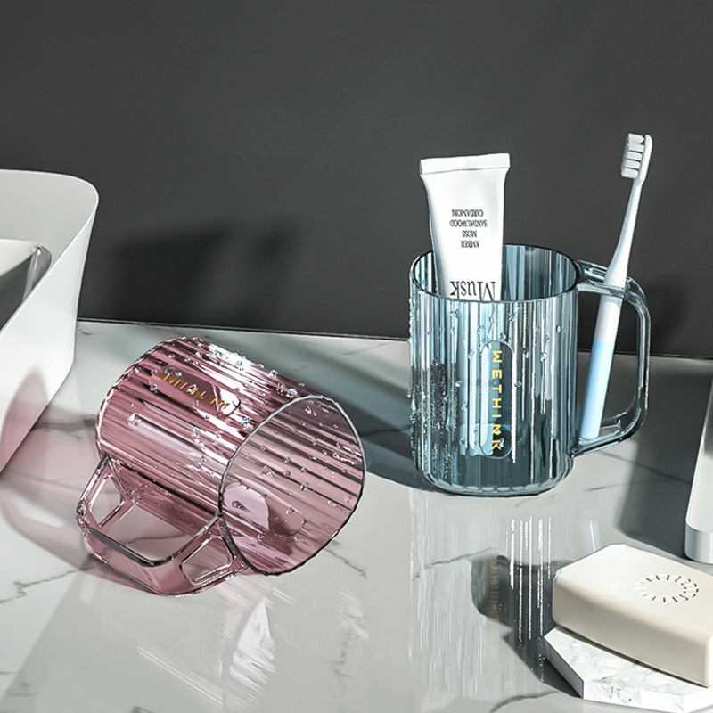 Cute and minimalist transparent plastic toothbrush cup 28